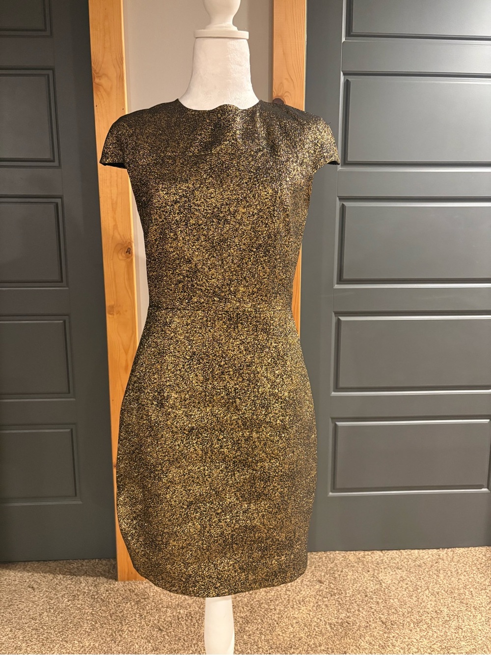 Diane von Furstenberg NWT Hadlie Two Gold Metallic Sheath Cocktail Dress